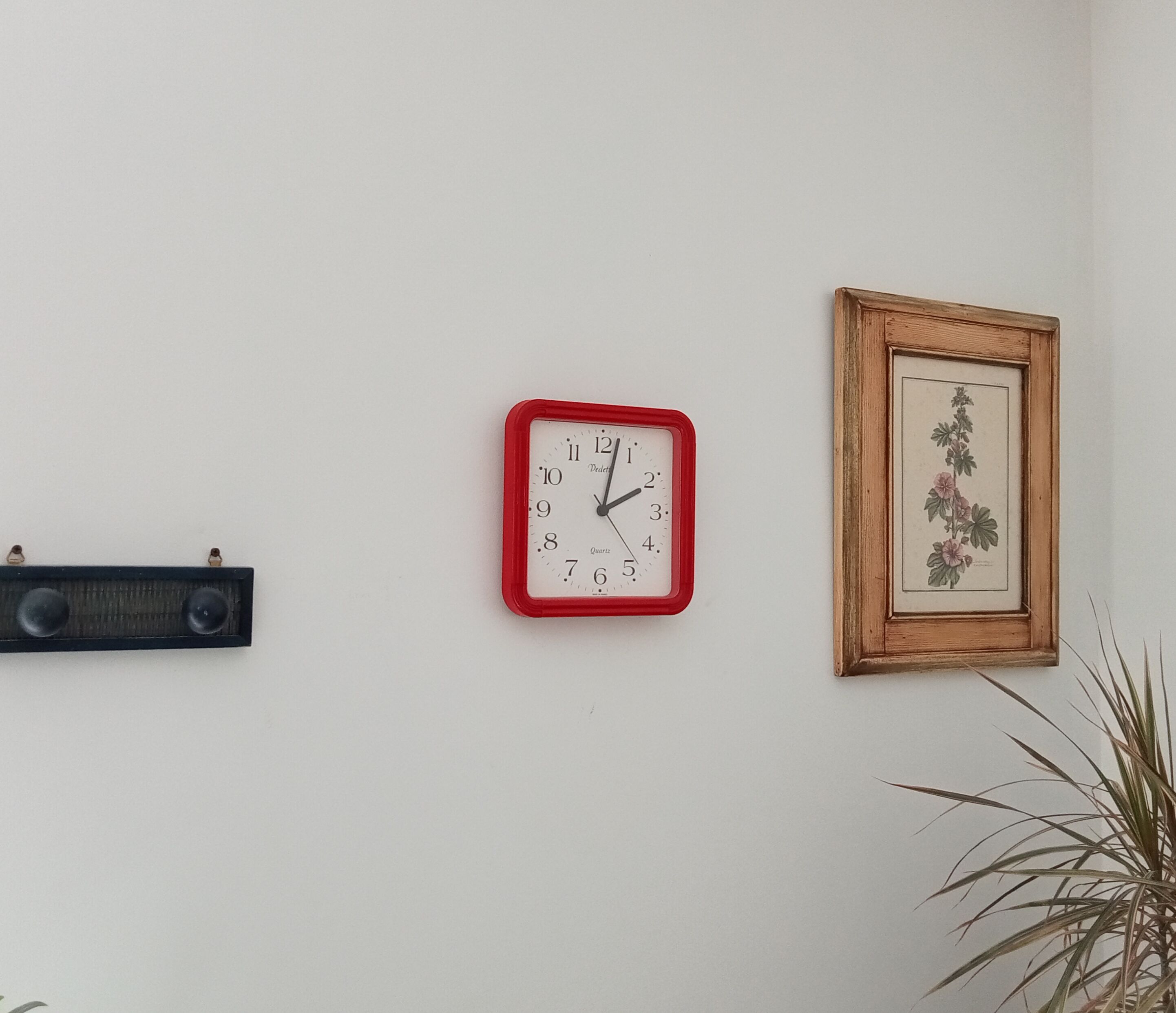 Vintage wall clock Featured 70s/80s