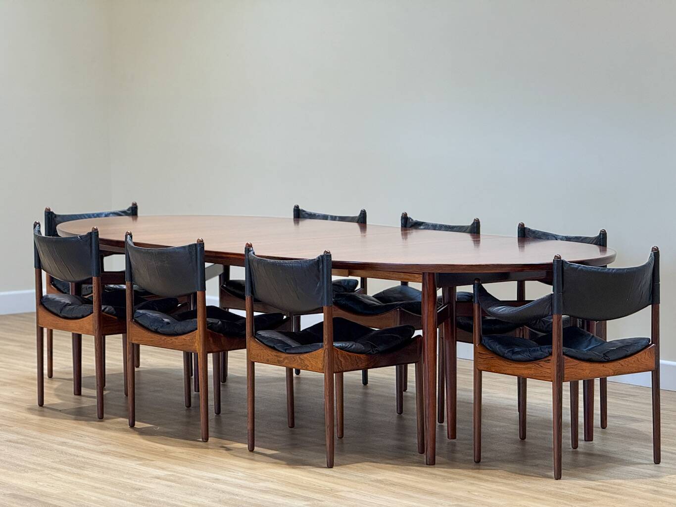 Extendable dining room table and chairs (by Kristian Solmer Vedel)