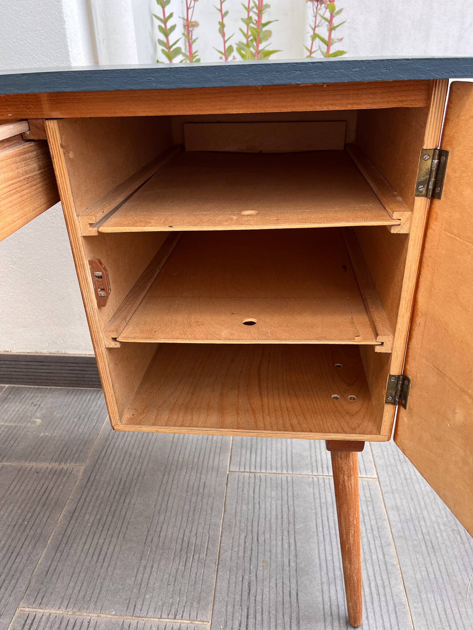 Baumann D227 Vintage 50s Desk