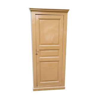 Armoire parisienne