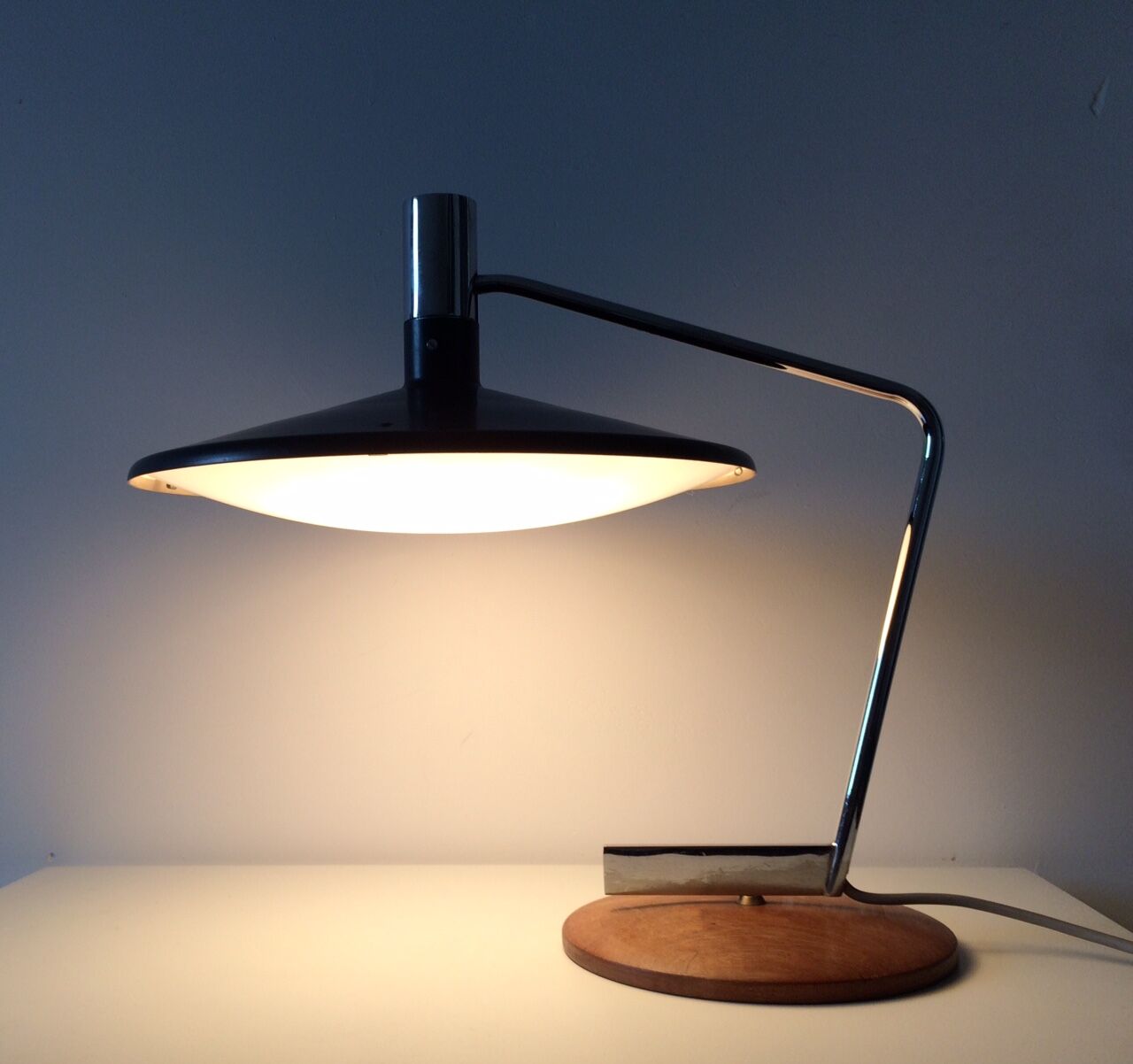1960's desk lamp with turning base by George Frydman
