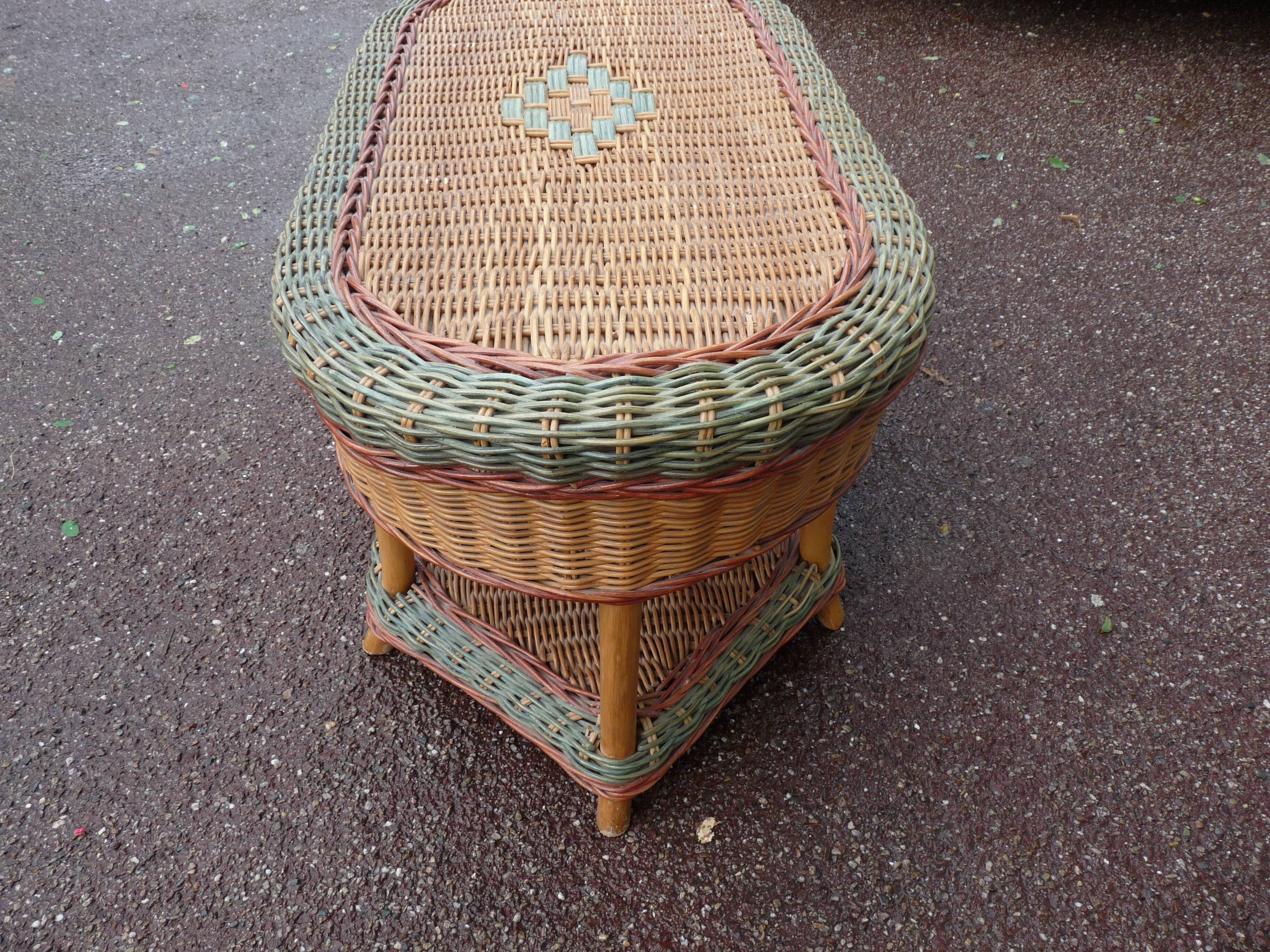 Coffee table - Wicker - Rattan - green red brown