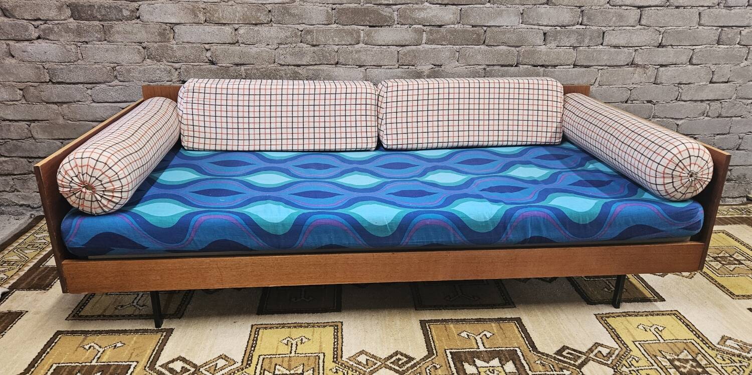Vintage 1970s daybed