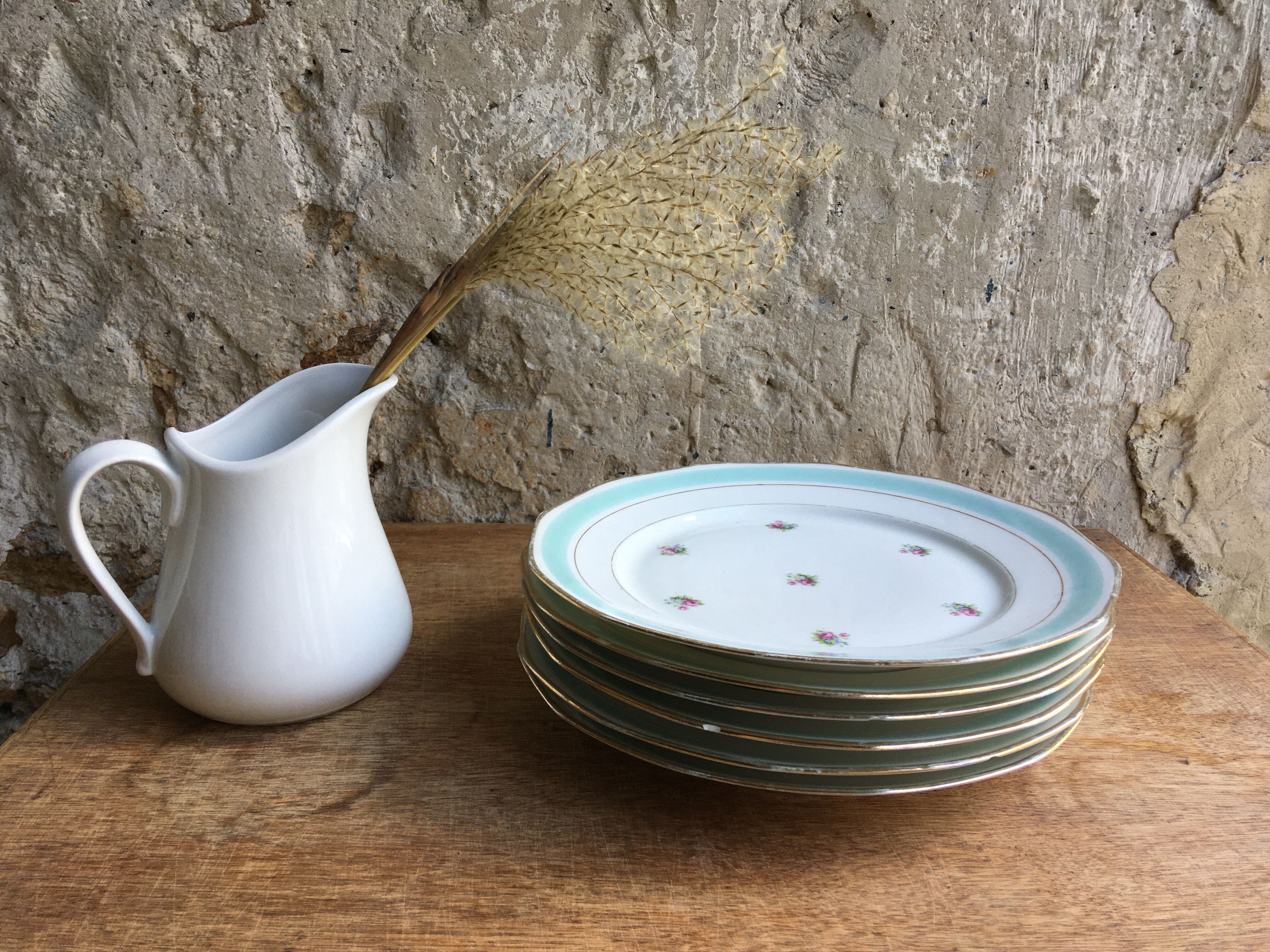 Celadon porcelain plates flower pattern