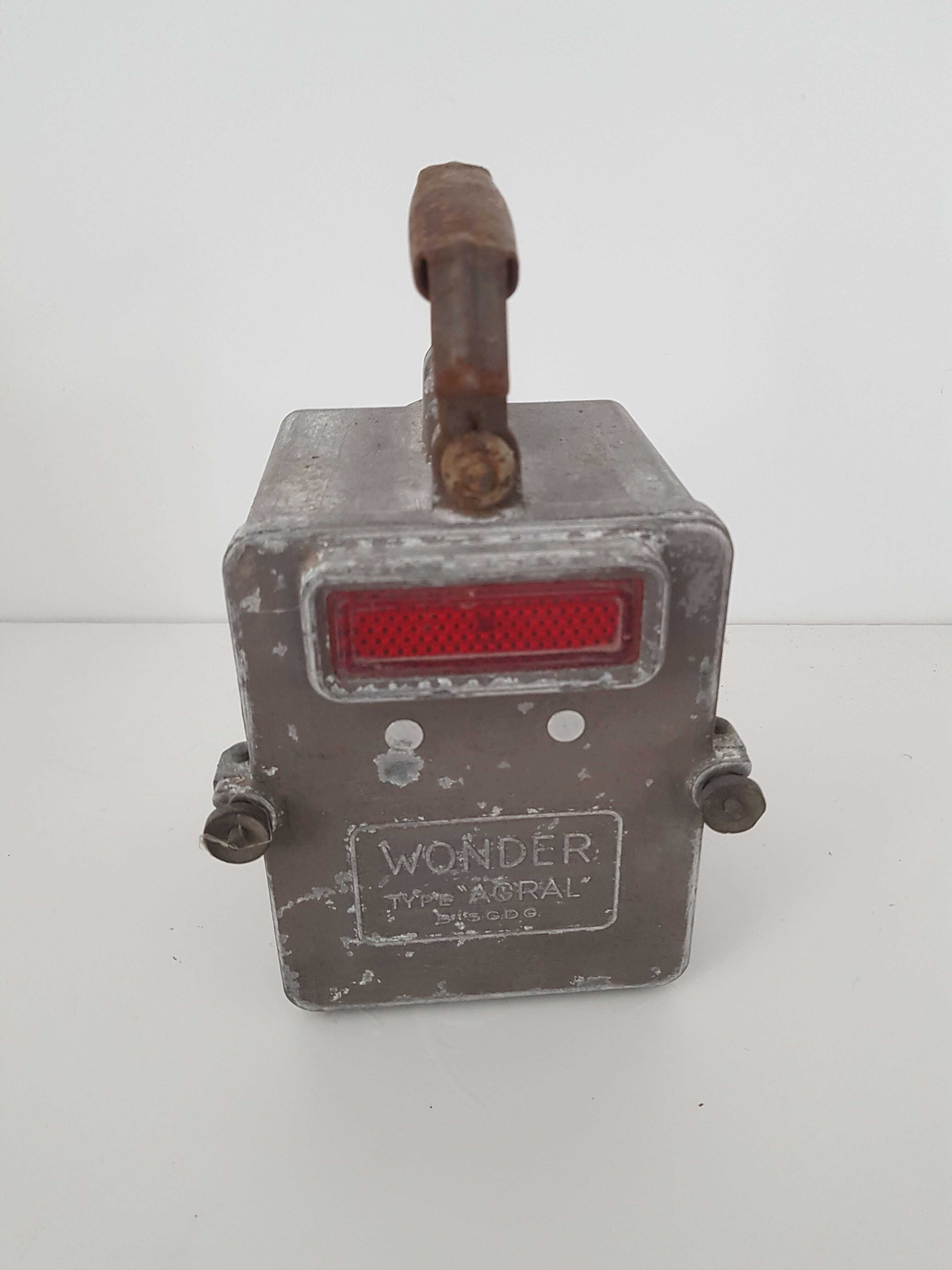 1940 portable railway lamp