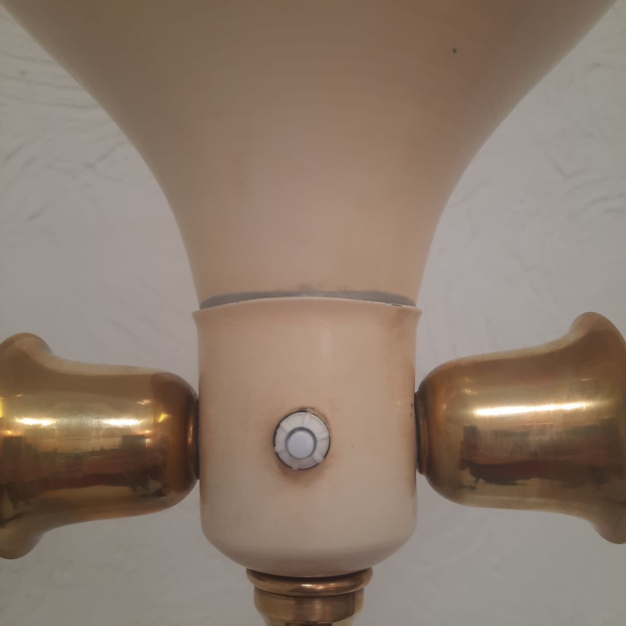 Tripod floor lamp - 1950s - wood and brass.