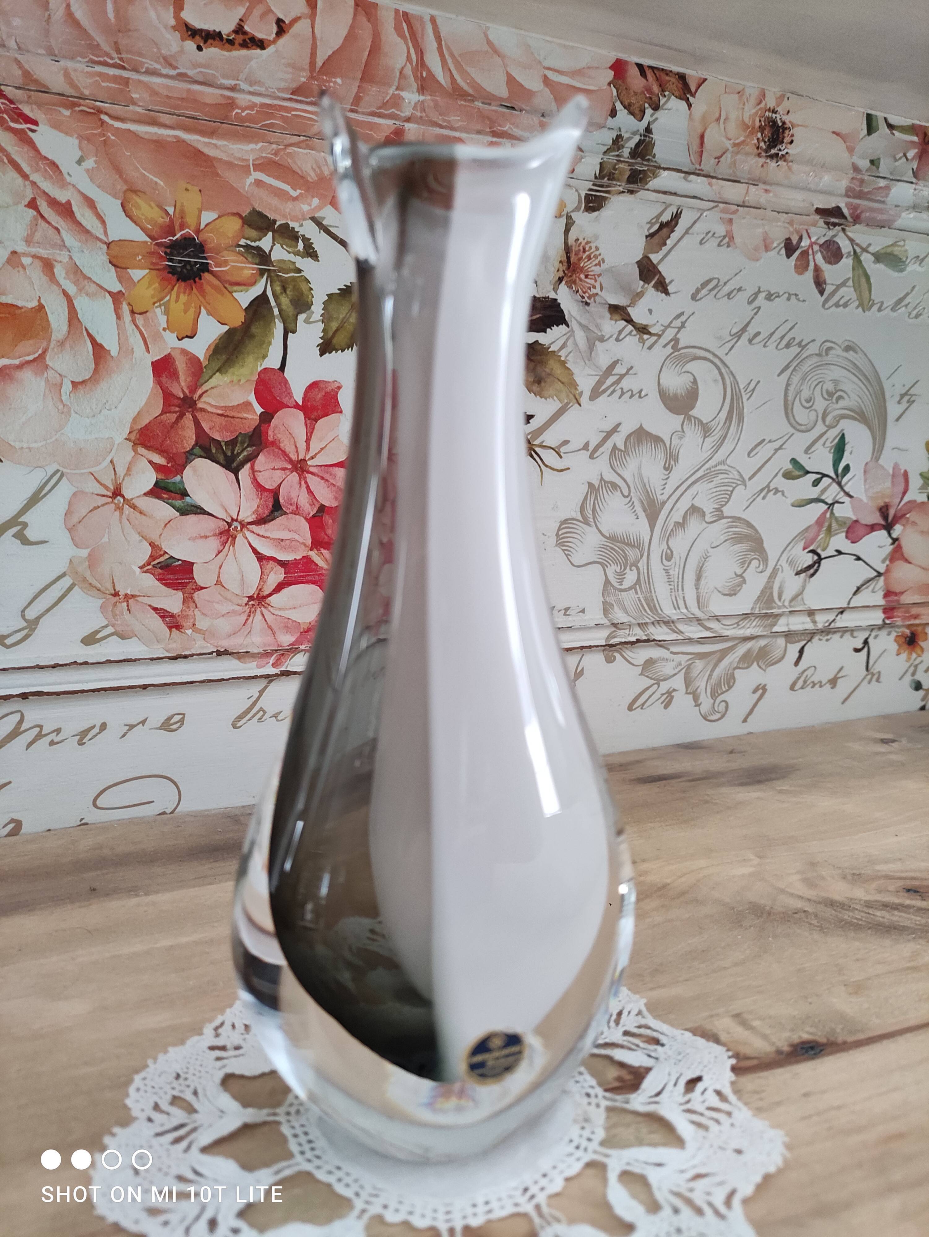 White and black bohemian crystal vase Artcristal