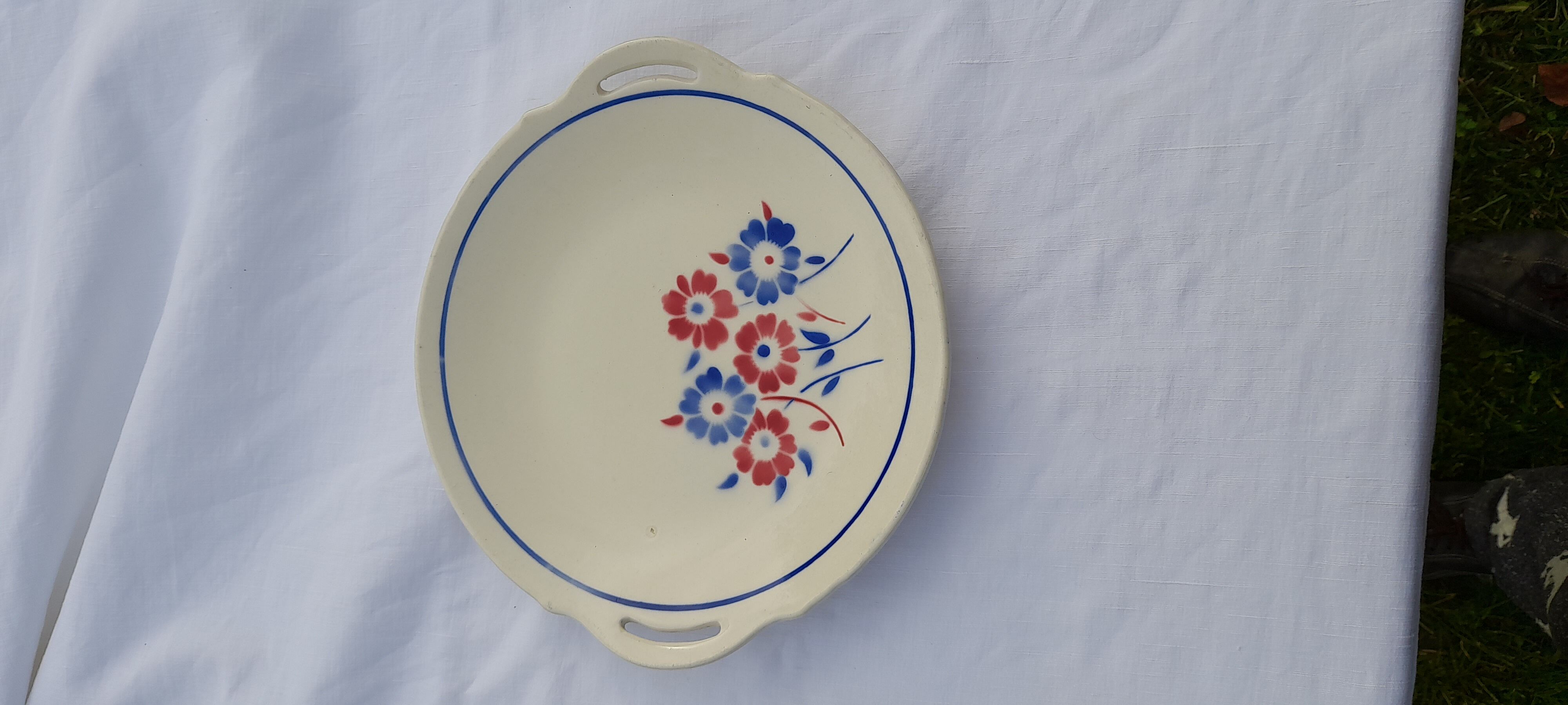 Presentation dish in earthenware of Lunéville KG Keller Guerin model Sylvain diam 29 cm