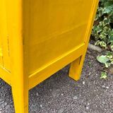 Yellow Parisian buffet