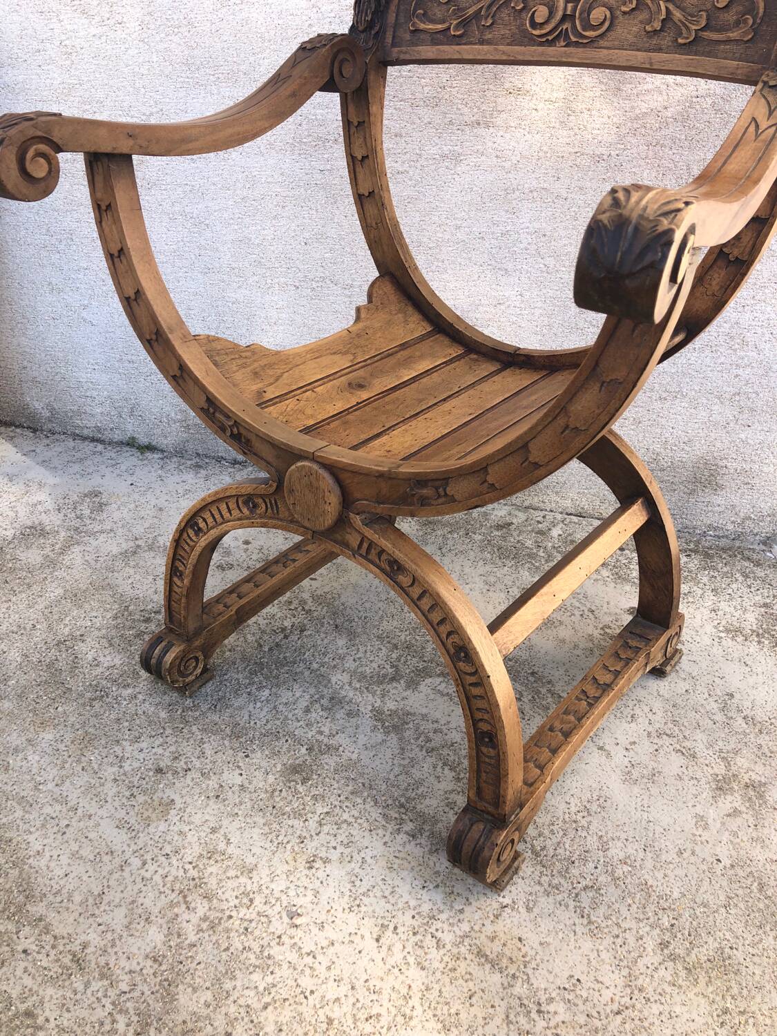 Fauteuil, chaise dagobert bois sculpté 19ème