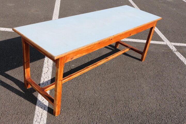 Table blue formica 10 people