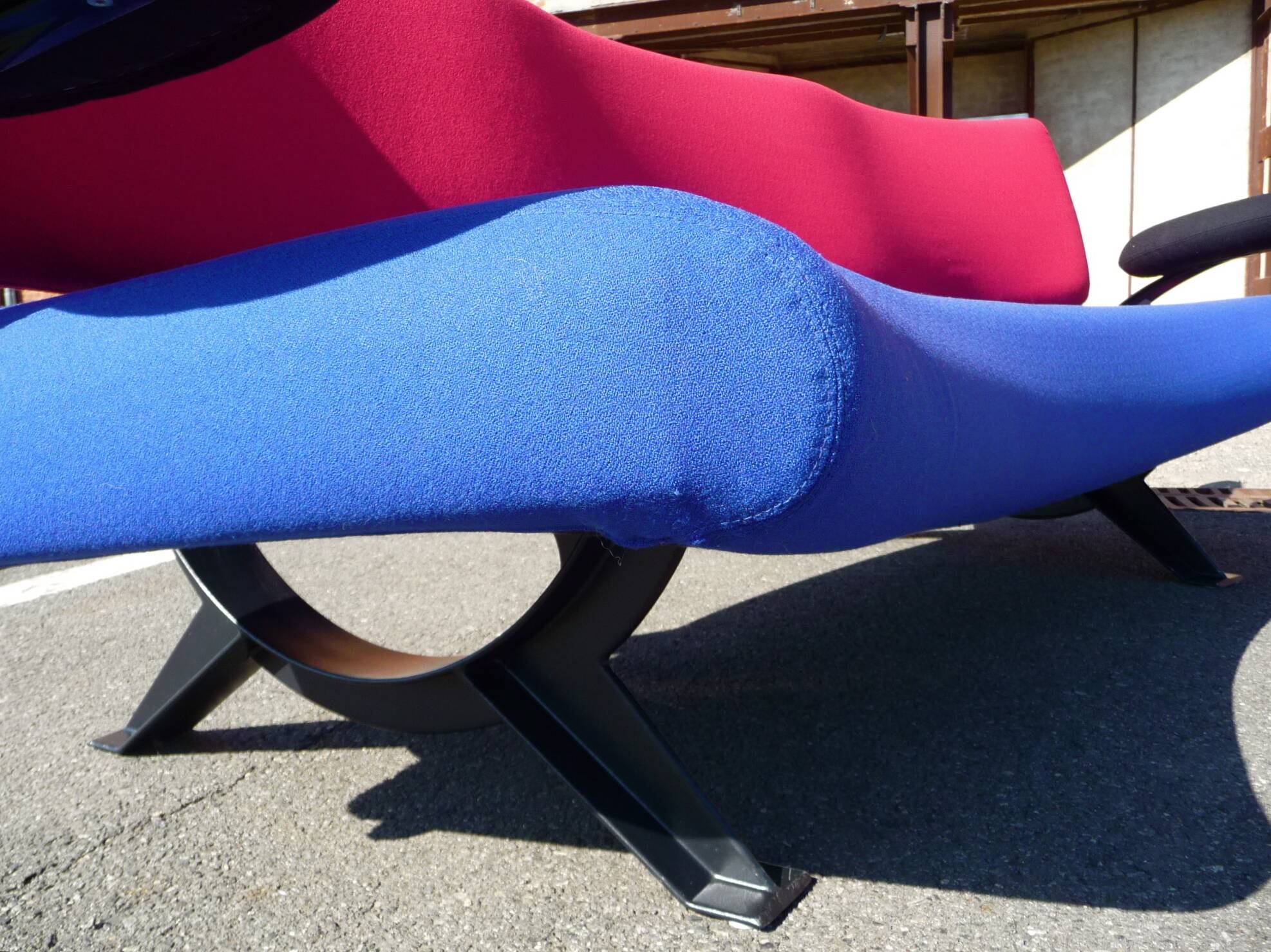 Three-seater canapé design model Orbit by Artifort, Netherlands, 1990s.