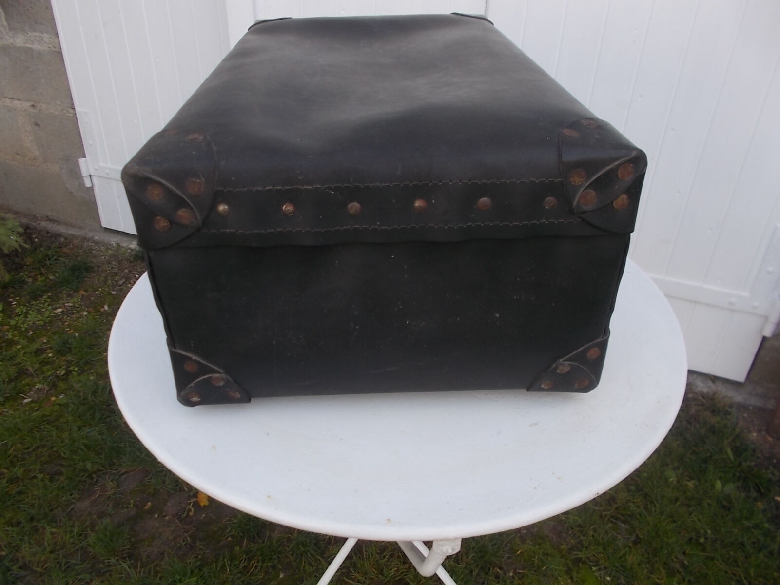 Vintage trunk suitcase