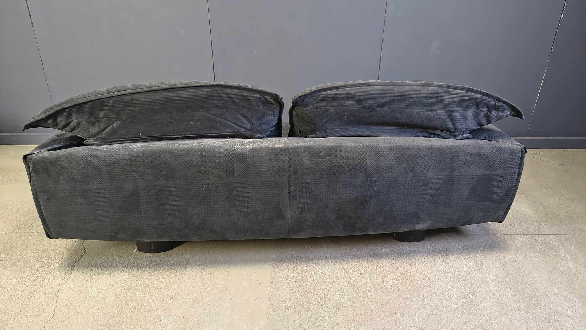 Velvet sofa by Saporiti Italia, 1980s