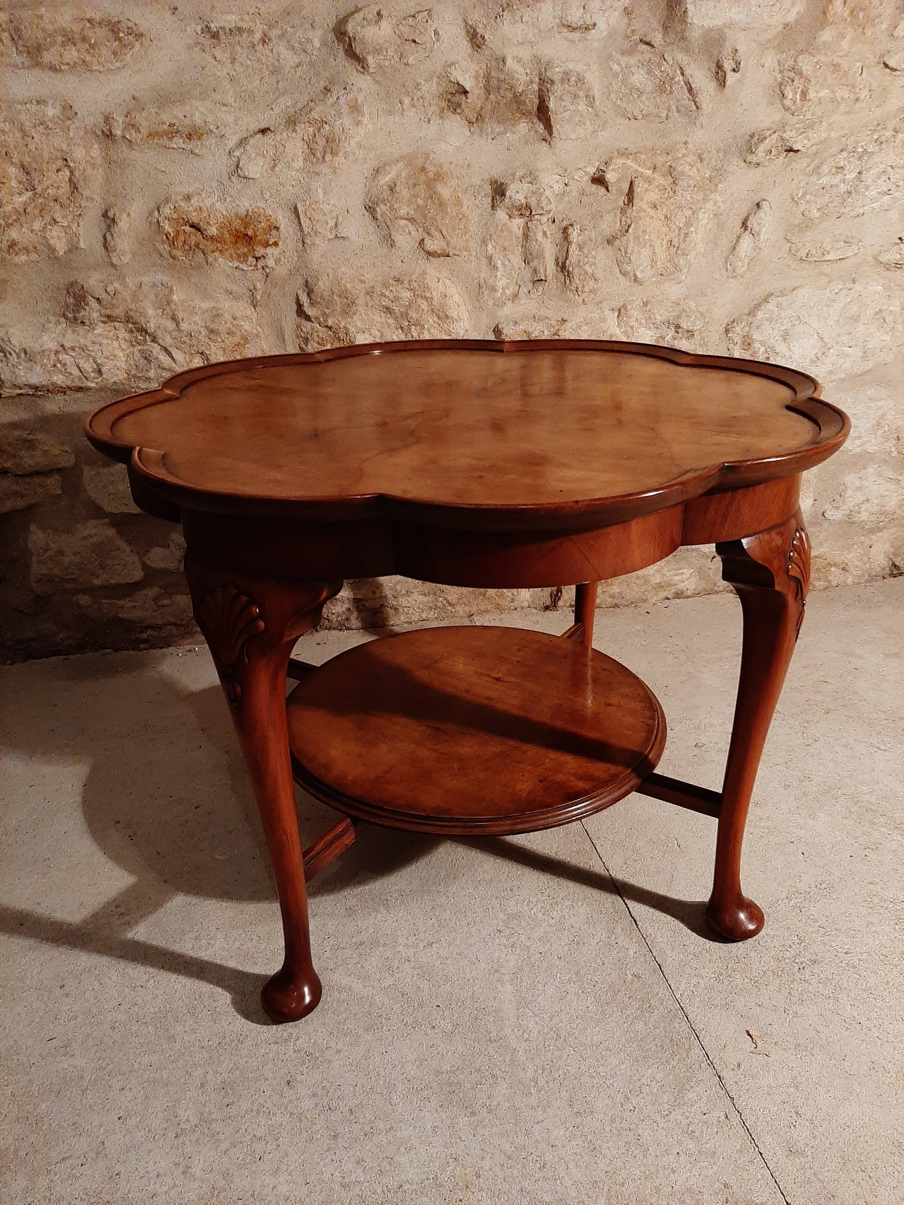 Walnut chippendale-style round coffee table