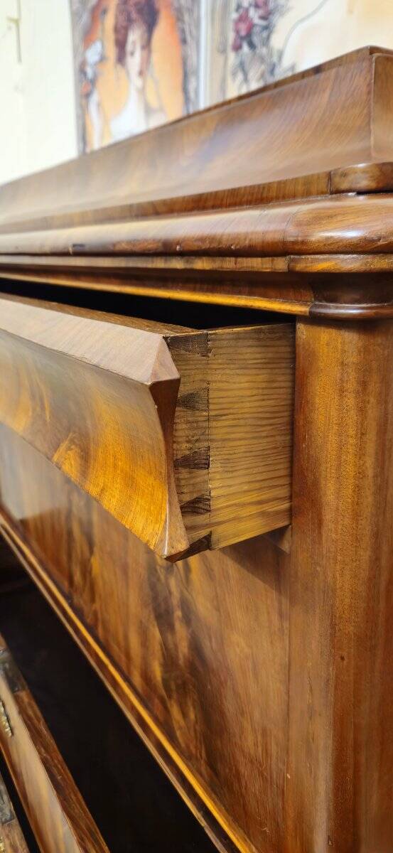 Secrétaire / scriban époque Bieidermeier en acajou flammé – XIXe siècle