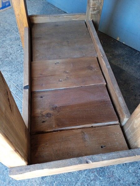 Solid wood worktable