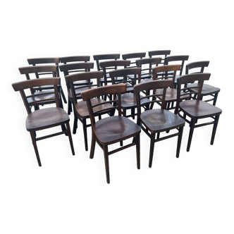 Set of 18 bistrot Ton chairs