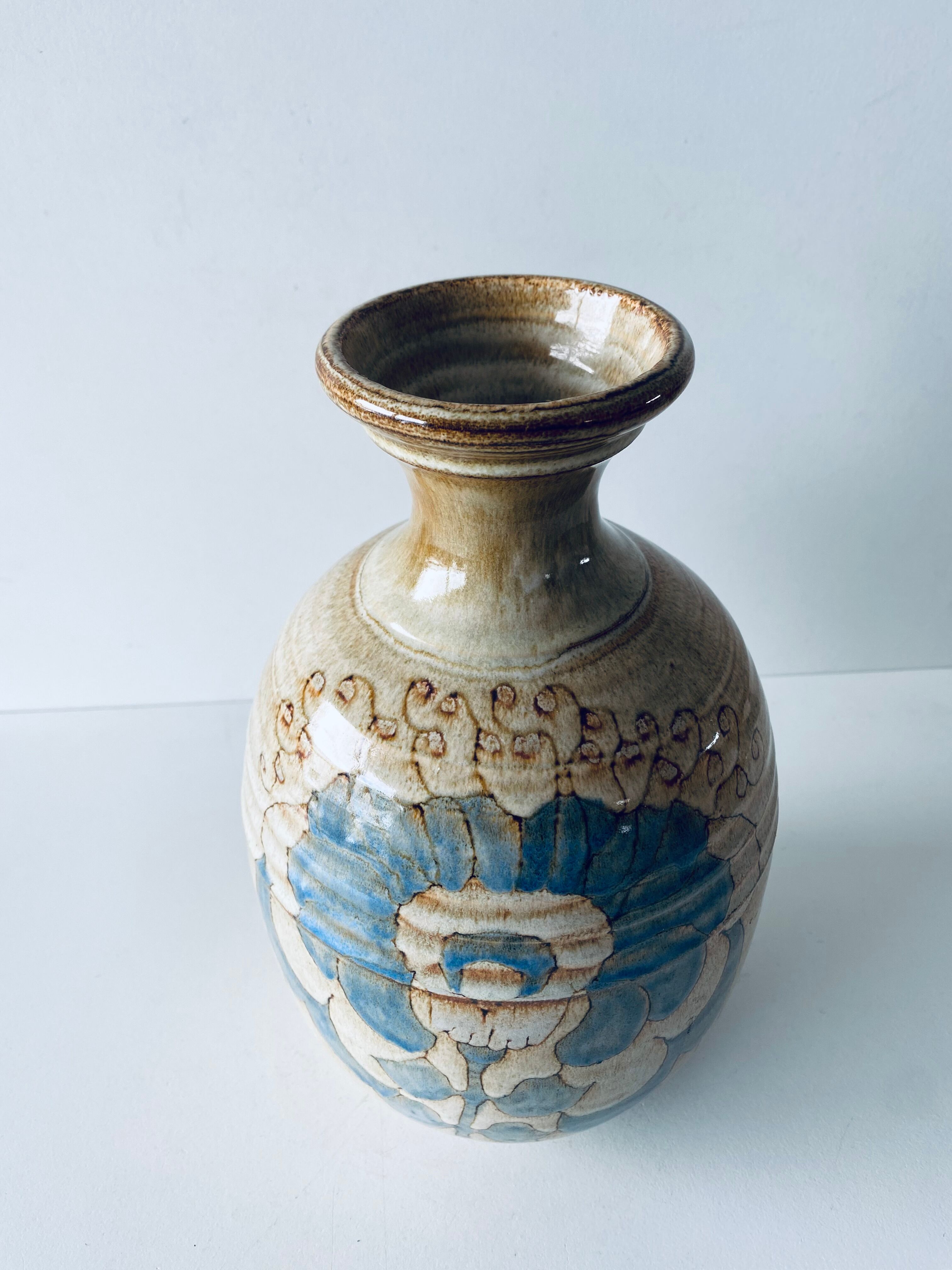 Ceramic vase signed Alain Fievet