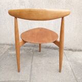 50s heart-shaped tripod chair