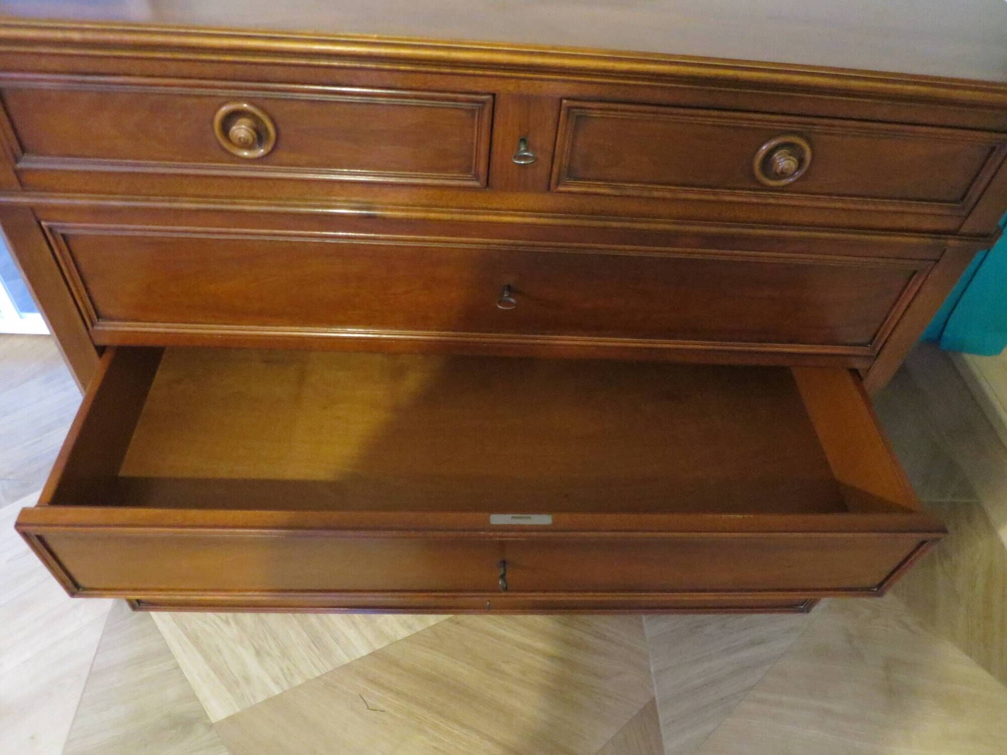 Rare - Pretty Louis Philippe chest of drawers – Mahogany – 5 drawers – 4 locks – Barn furniture