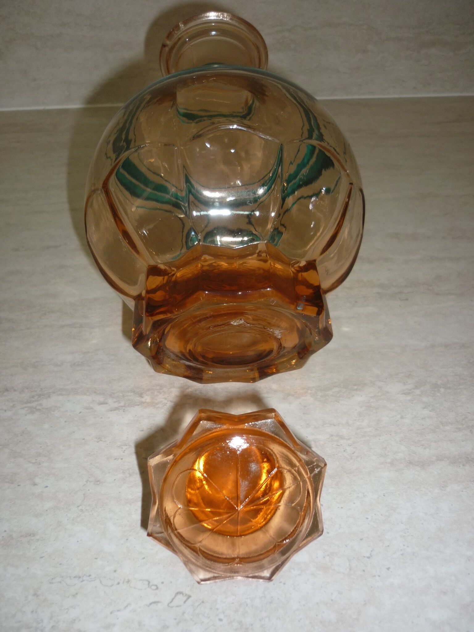 Art Deco carafe in pink transparent glass with cap