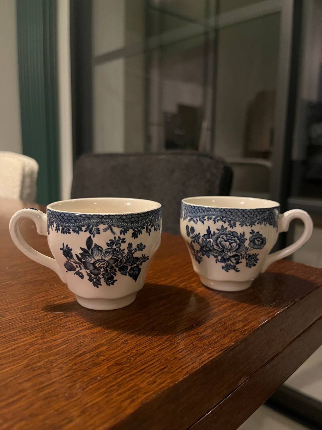 2 tasses à café vintage