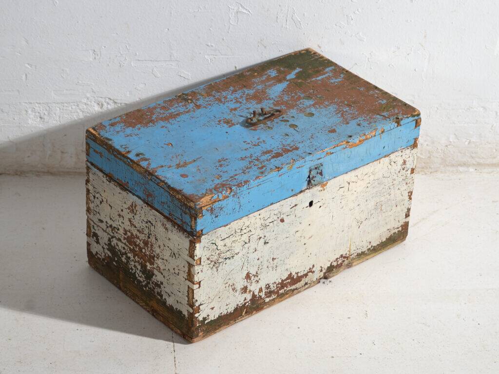 Small antique painted pine chest – Poland, around 1930