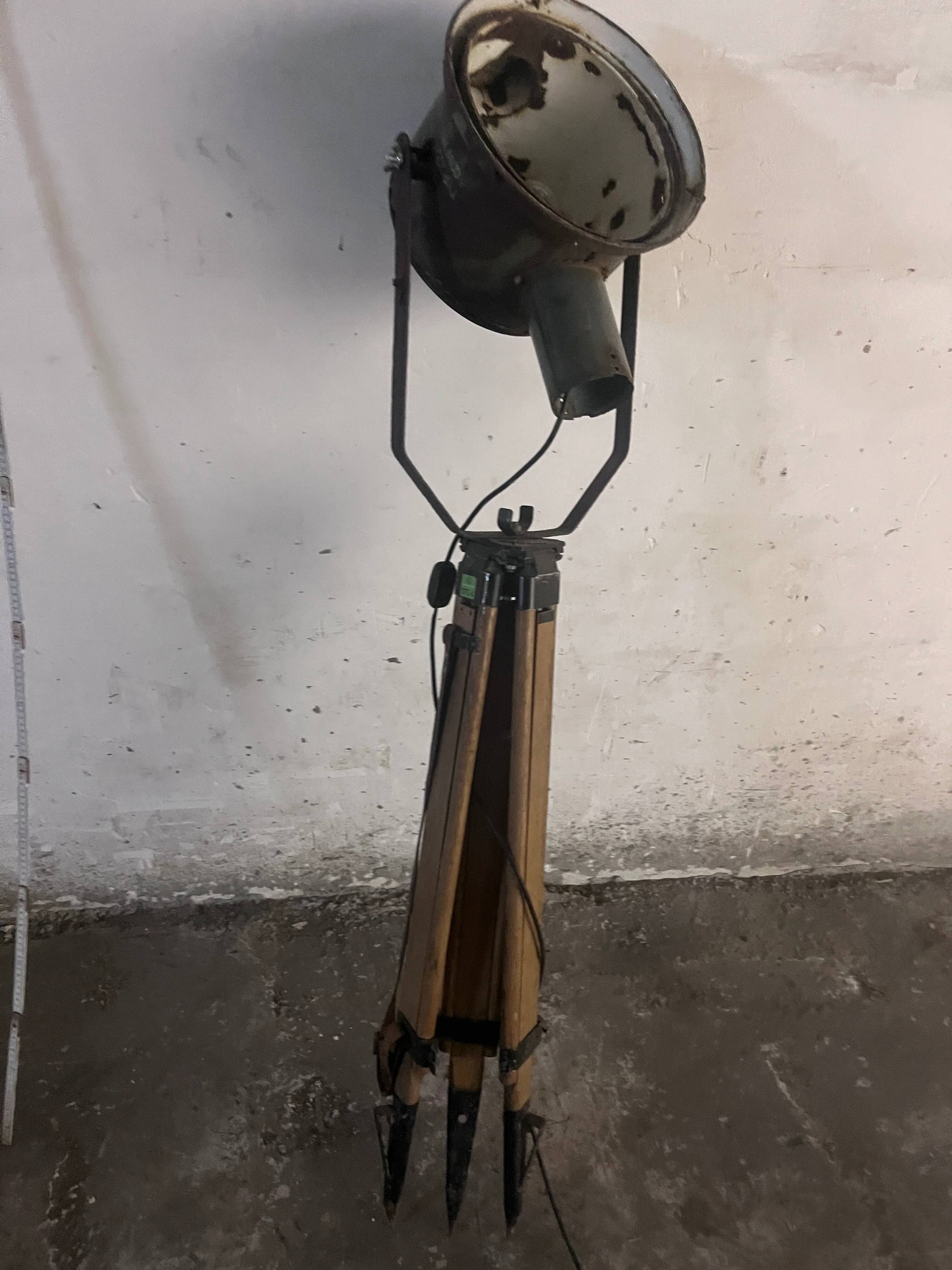 Industrial spotlight floor lamp on tripod PZO STG 4, Poland, 1970s