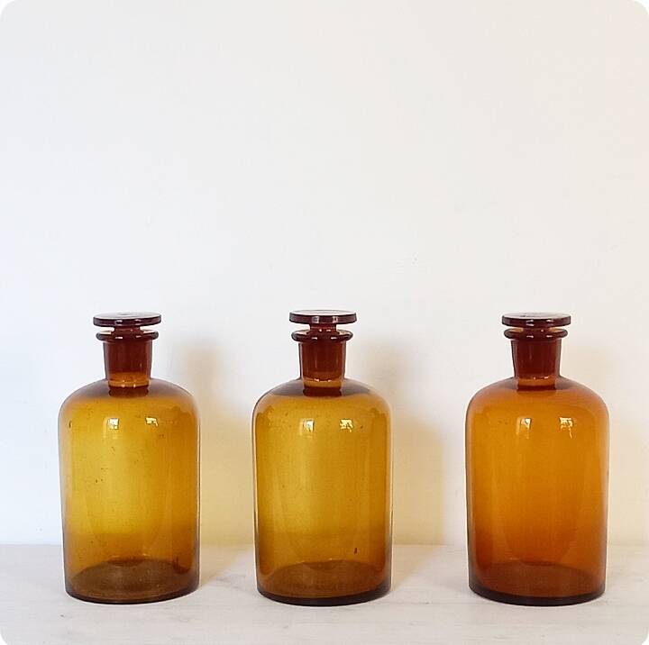 Lot de 3 flacons de pharmacie anciens