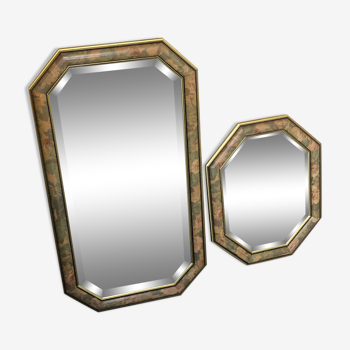 Deux miroirs en bois motif de fleurs