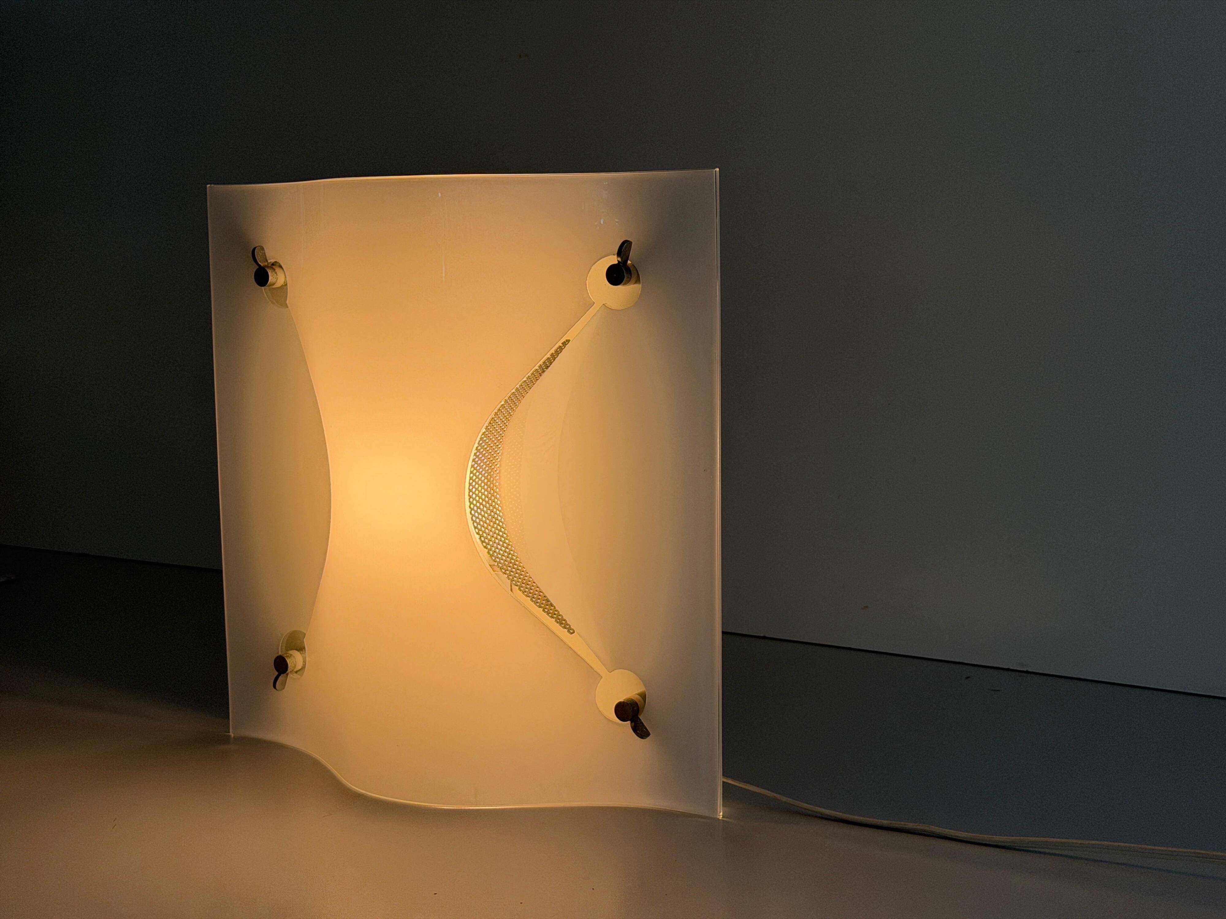 Simple wall light in opal glass with a square design, 1970s, Italy.