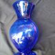Vase en verre bleue