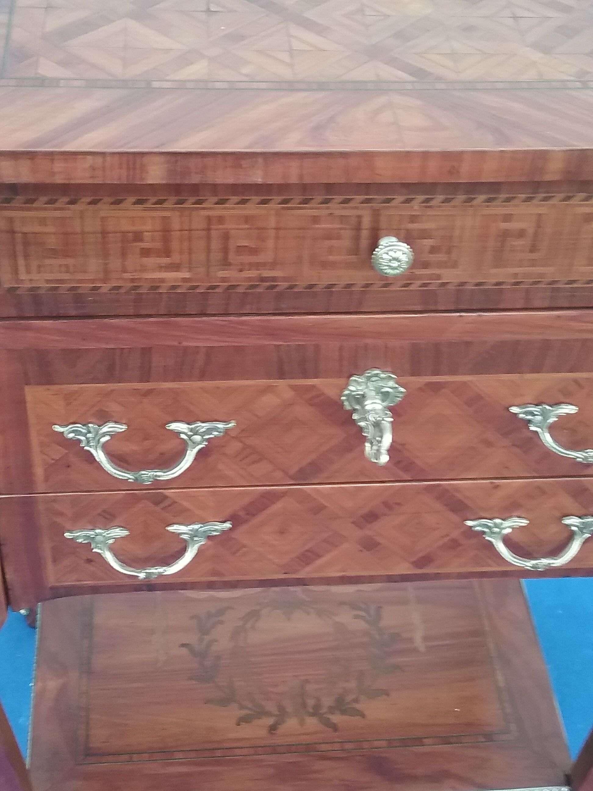 Small marquetry chest of drawers