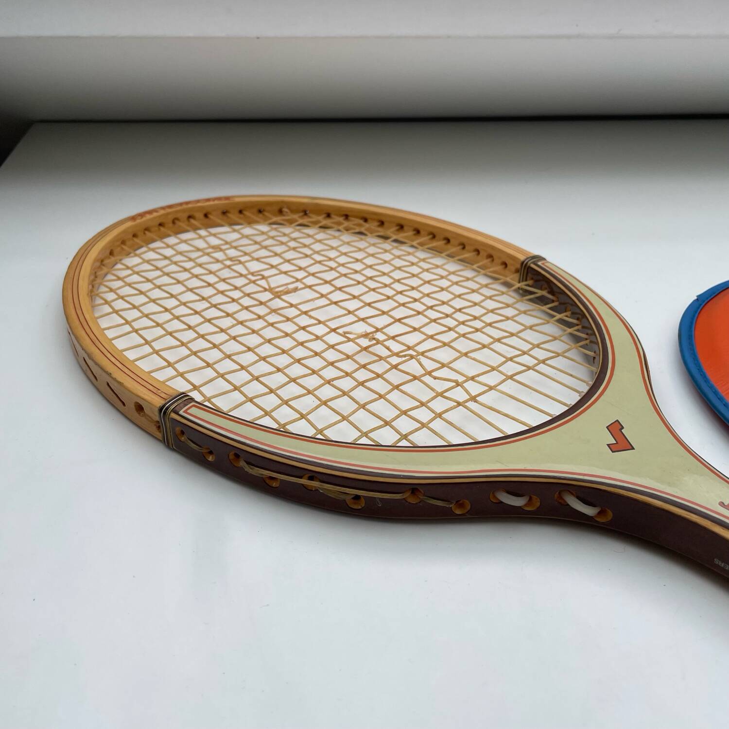 Raquette de tennis Snoopy John Newcombe