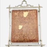 Miroir de barbier  triptyque en laiton et cuir gravé