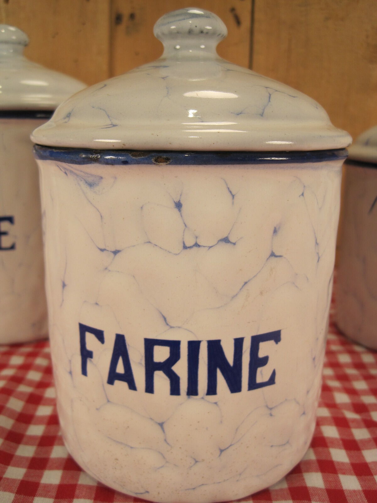 6 old spice pots in white and blue enamelled sheet metal