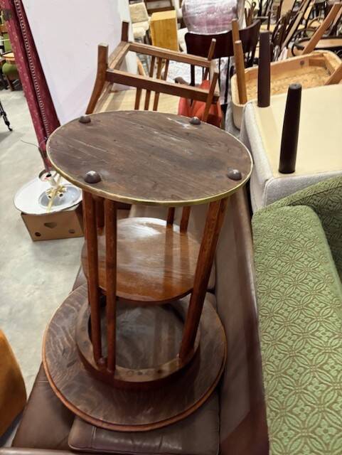 Vienna Secession coffee table in oak and brass, Czechoslovakia, 1920s.