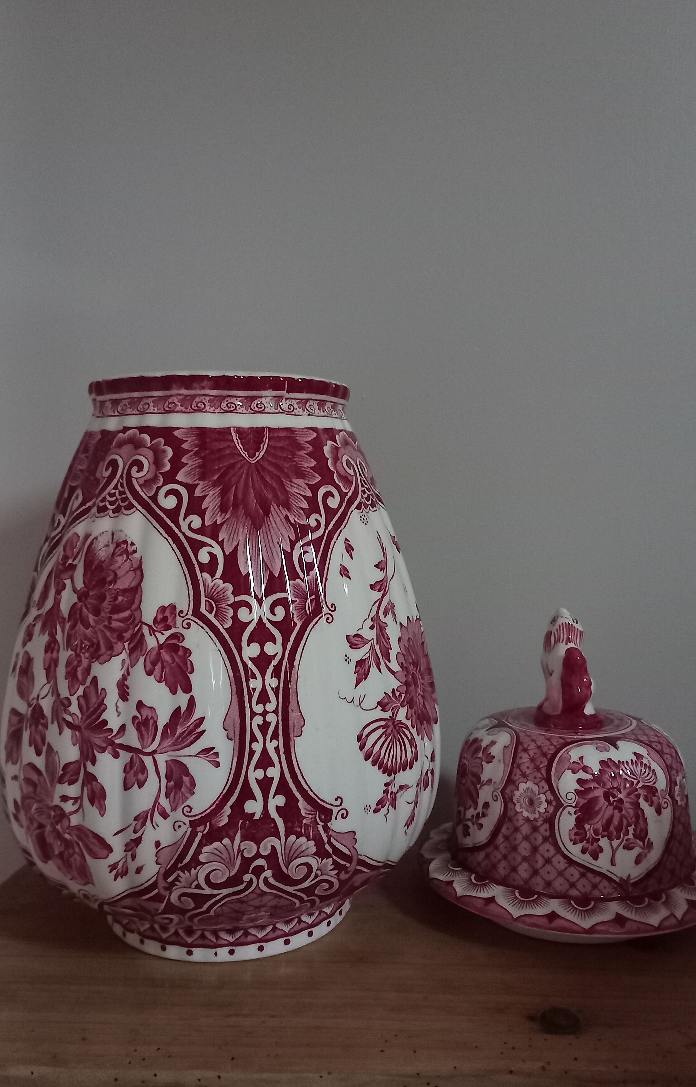 Covered vase Royal Sphinx Maastricht Petrus Regout & Co