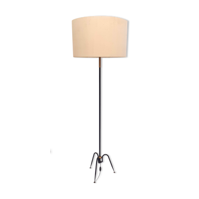 Lampadaire modèle 641 sur trépied en métal patiné fusil et éléments en laiton, Lunel