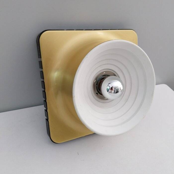 Italian wall light from the 70s