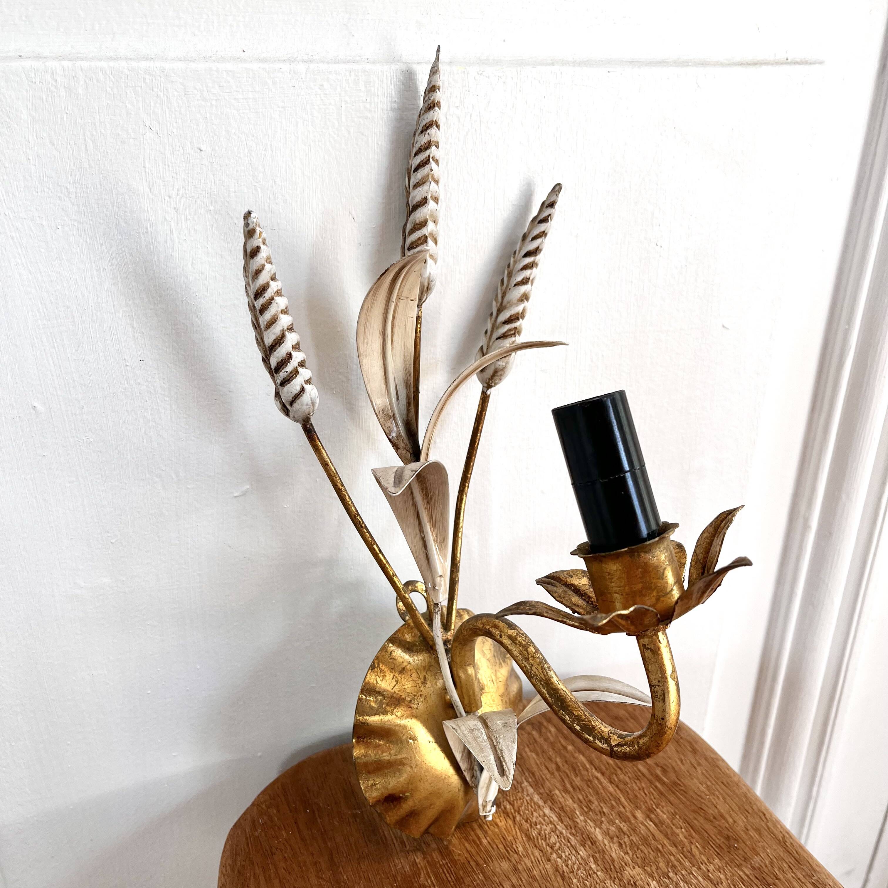 Golden wheat ear wall light