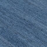 Tapis tissé plat minimaliste de style scandinave. Petit modèle.