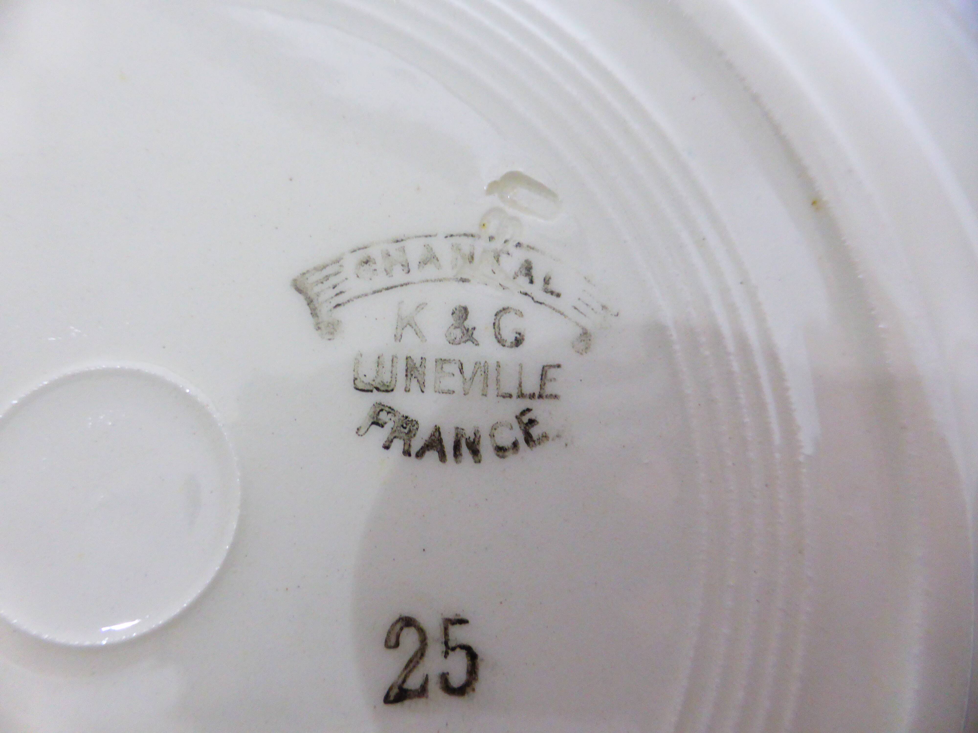 4 vintage dessert plates from K&G Luneville model Chantal 221014.