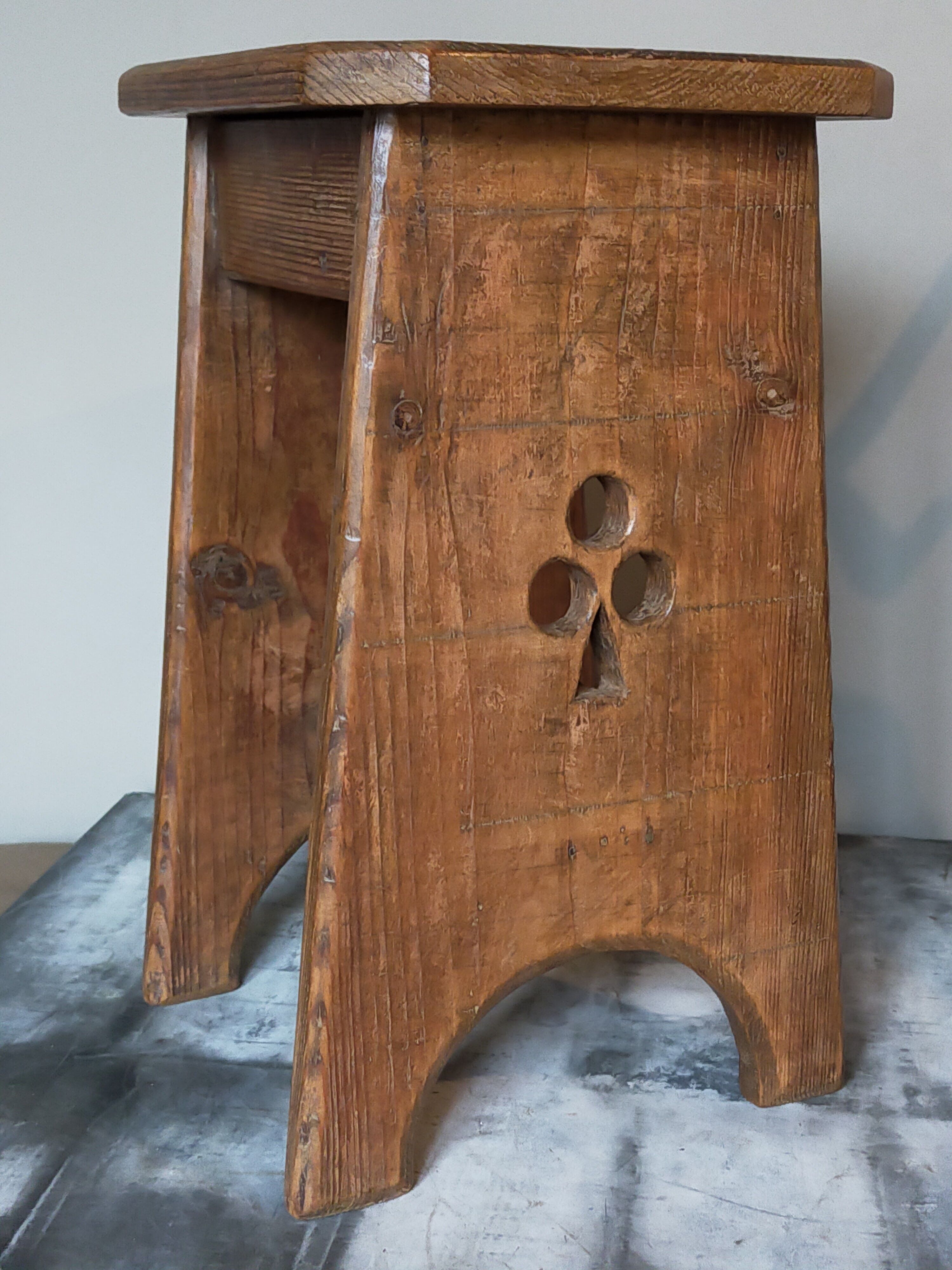 Vintage art-popular tabouret