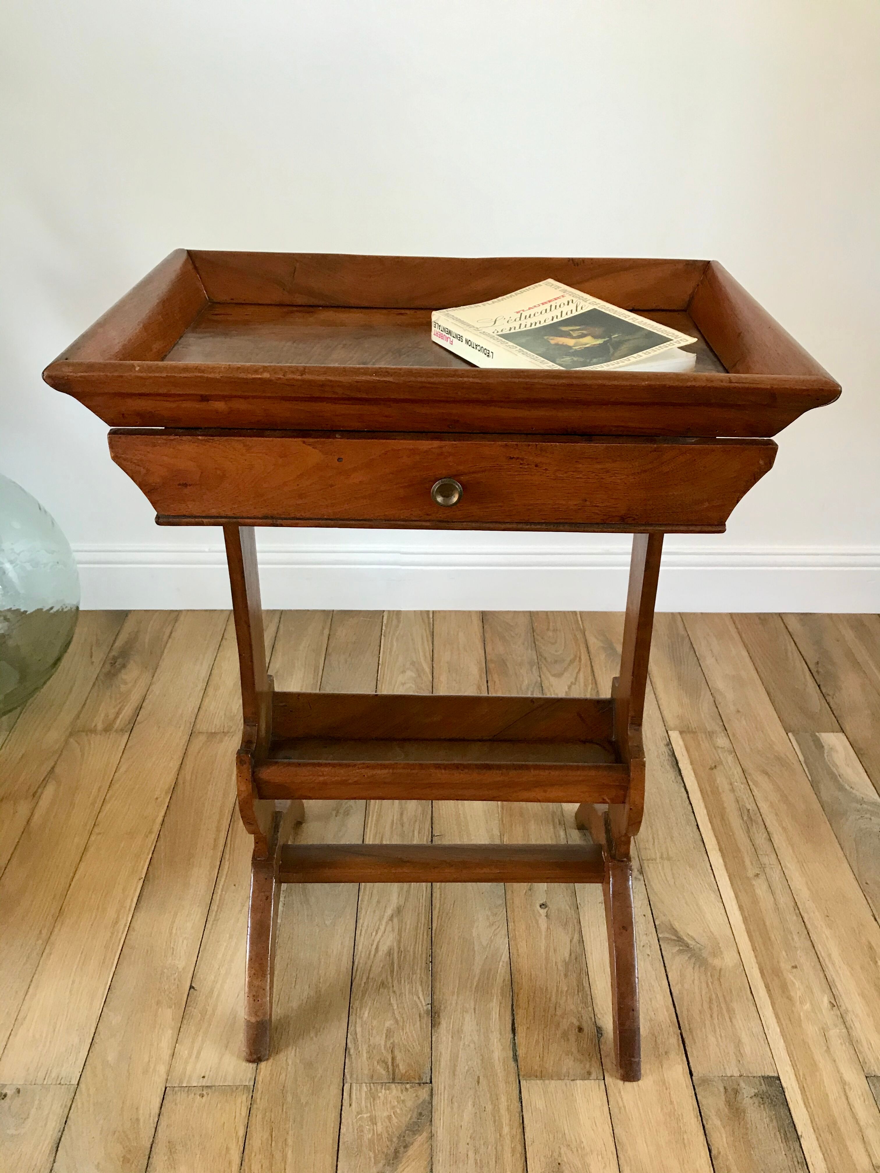 Bedside table / side cabinet in oak late nineteenth century