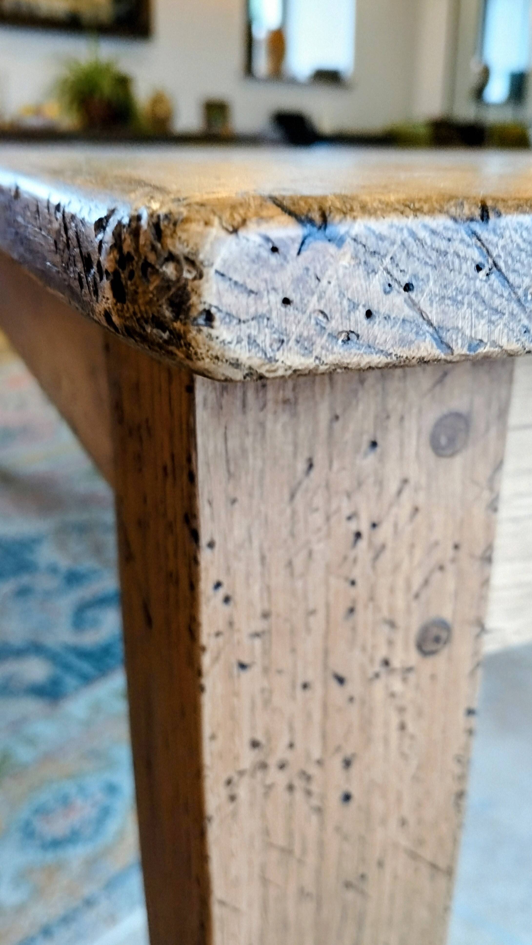 Table de ferme en chêne massif Français.240 x100 patiné avec deux tiroirs.