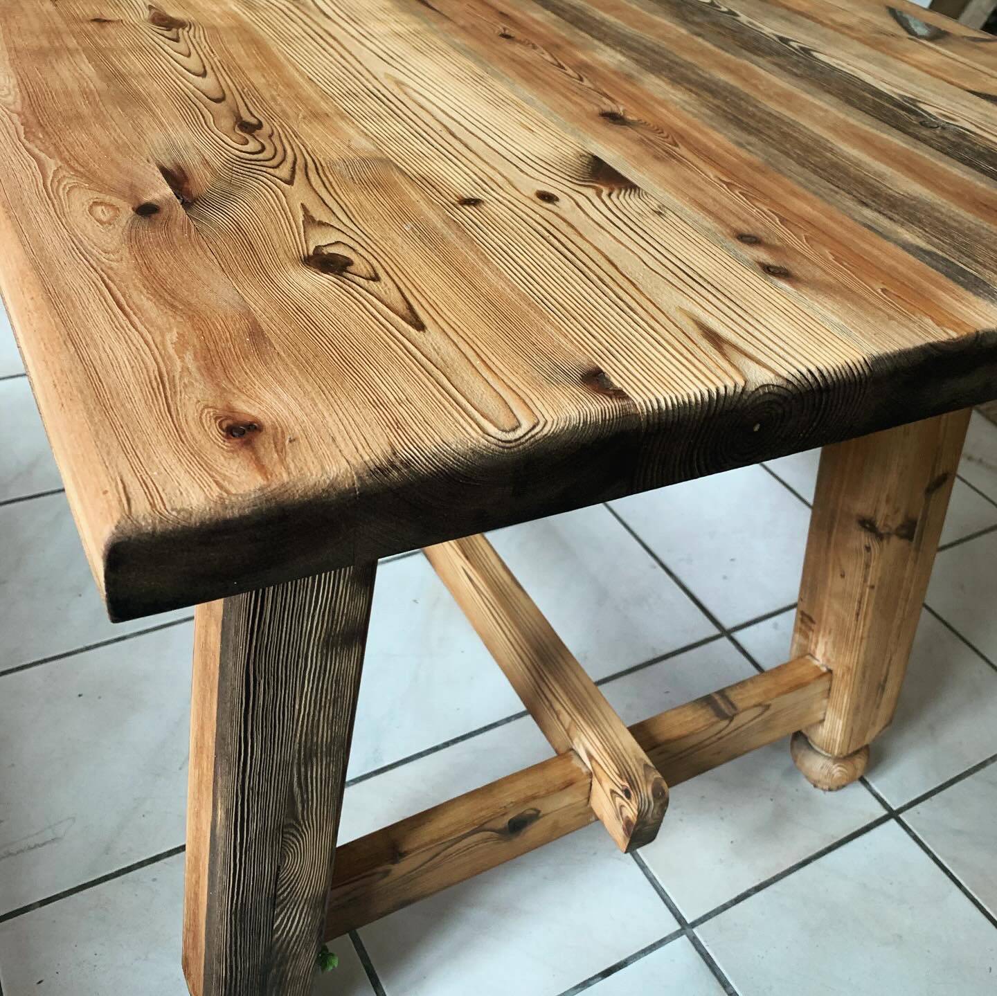 Farm table