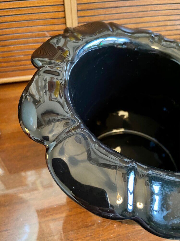 Black earthenware vase