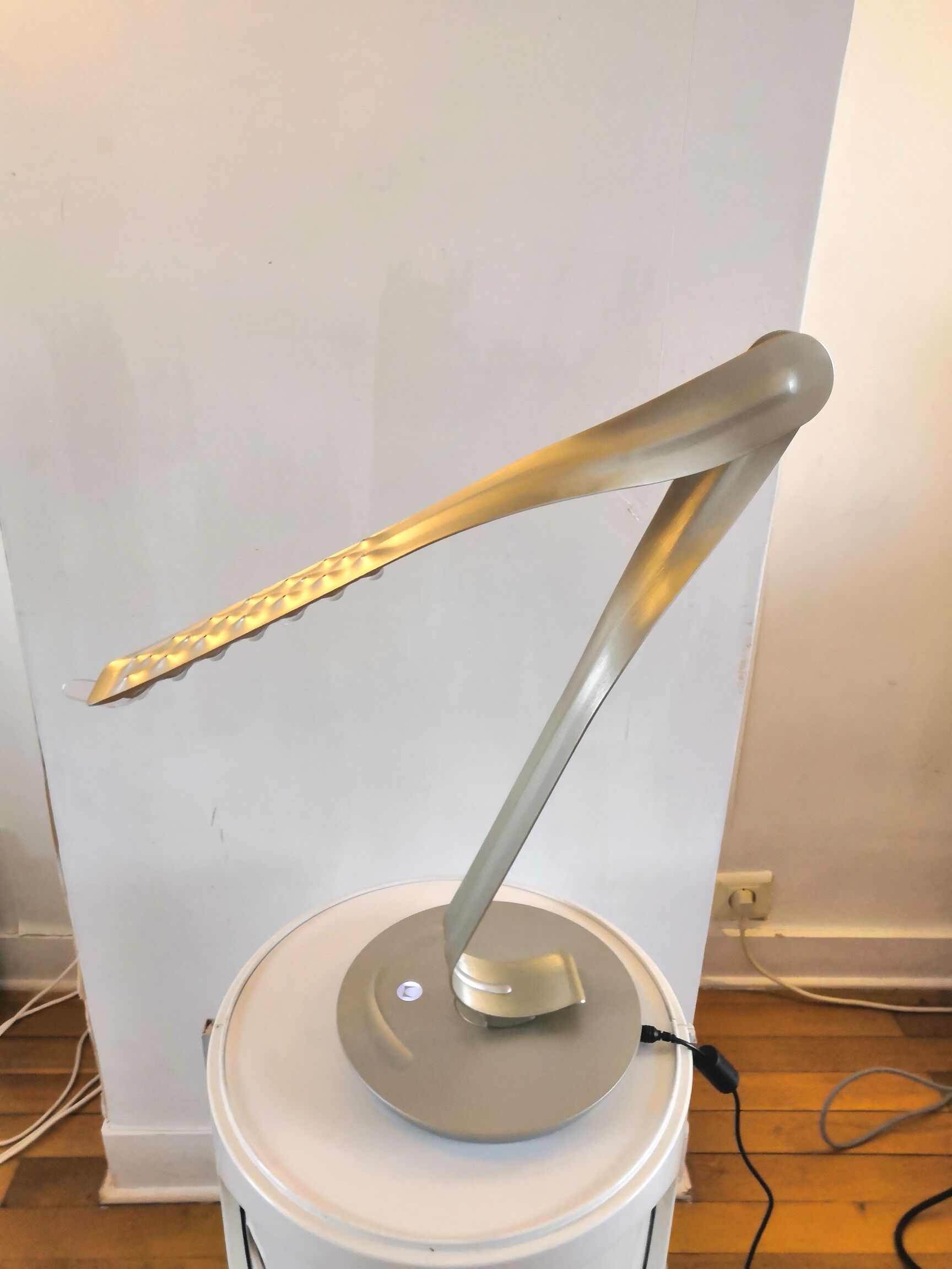 Yves Béhar Leaf light design lamp for Herman Miller
